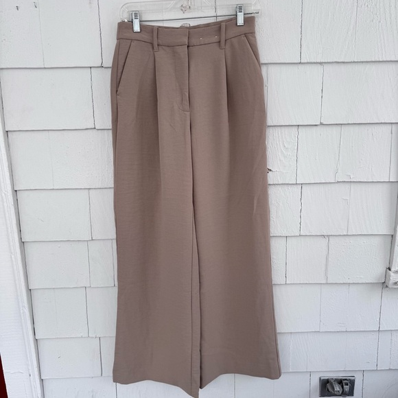 Abercrombie & Fitch Pants - Abercrombie & Fitch Sloane Pleated Pants Trousers Tan size 25/0
